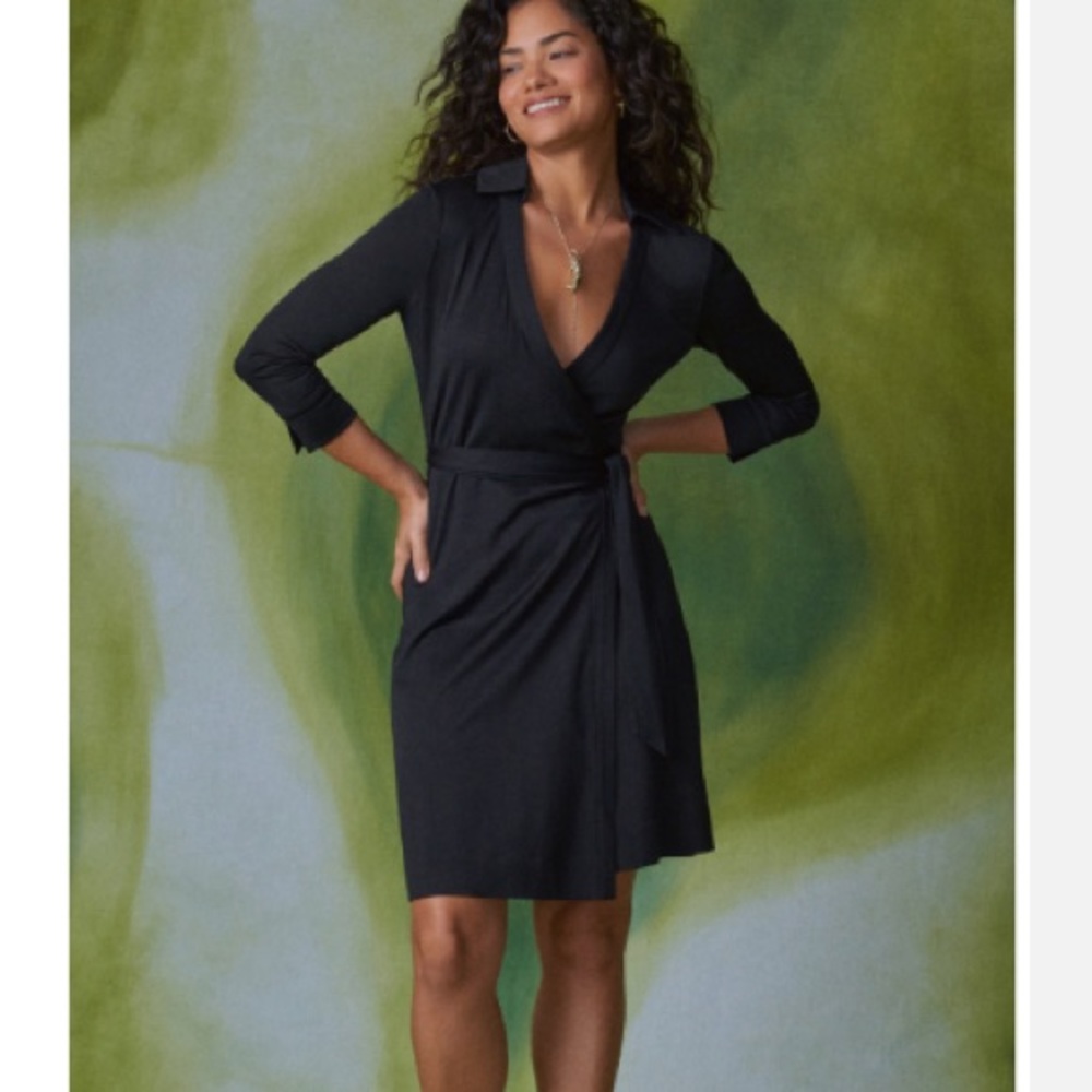 Diane Von Furstenberg Wrap Dress, Size 2, Black